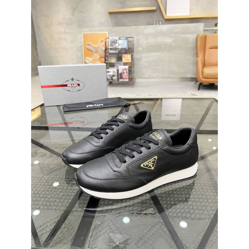 Pra*a sneakers